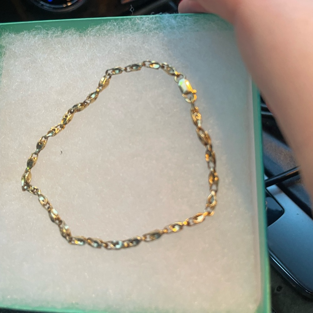 Tulip Gold Chain Bracelet